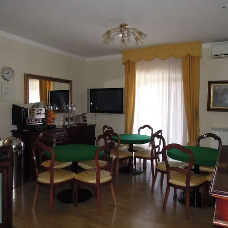 Sant'agostino Guest 호텔 파올라