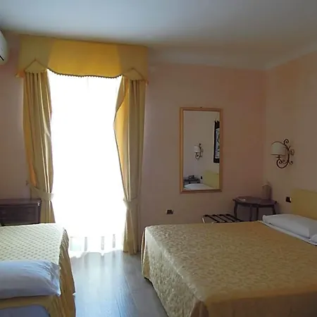 Sant'agostino Guest بيت ضيافة باولا