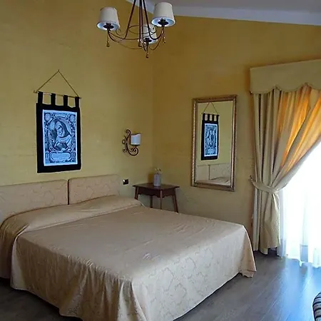 Sant'agostino Guest بيت ضيافة باولا