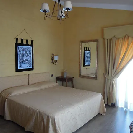 Sant'agostino Guest Paola