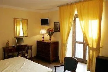 Sant'agostino Guest باولا