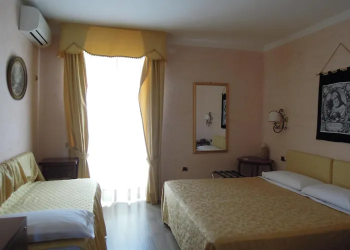 Sant'agostino Guest 酒店 帕奥拉